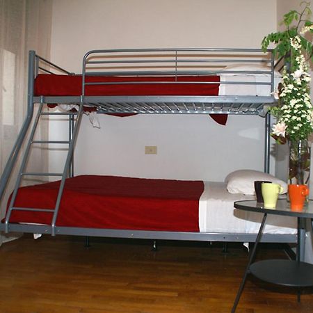 Hostel Colours Mailand Zimmer foto